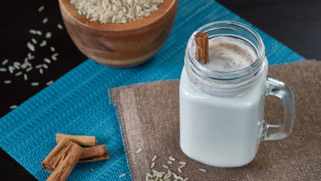 traditional venezuelan drinks - chicha de arroz
