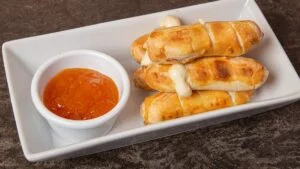 tequeños con queso guayanés