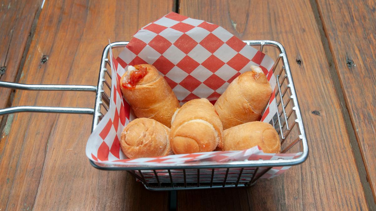 how to prepare and serve tequeños for events and meetings