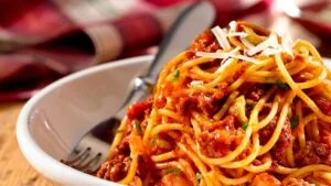 Influencia Italiana en la Cocina Venezolana - espaguetis con carne molida