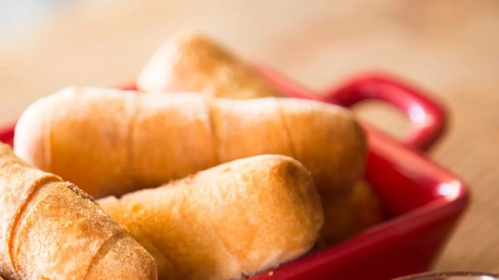 tequeños rellenos de queso andino