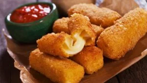 Tequeños vs Mozzarella Sticks
