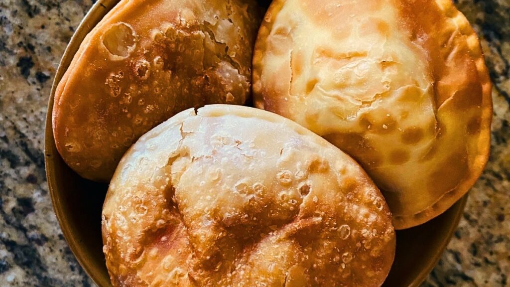 Tequeños vs pastelitos andinos venezolanos