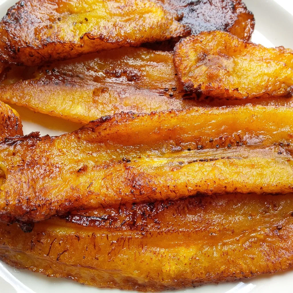 Tajadas de plátano maduro