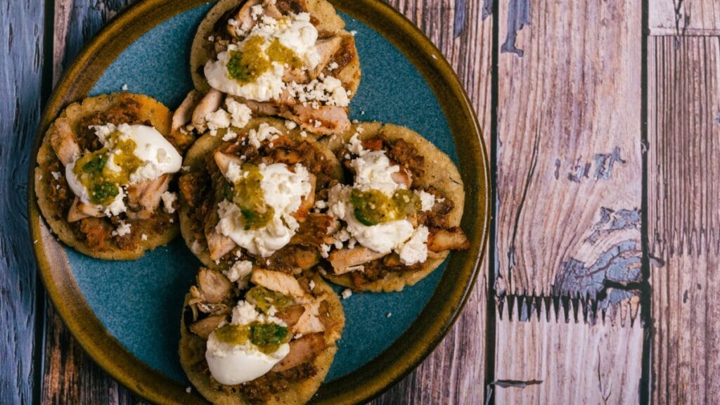 Sopes Mexicanos